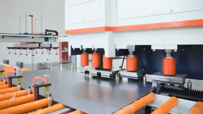 Dây chuyền sản xuất cánh cửa thép tự động