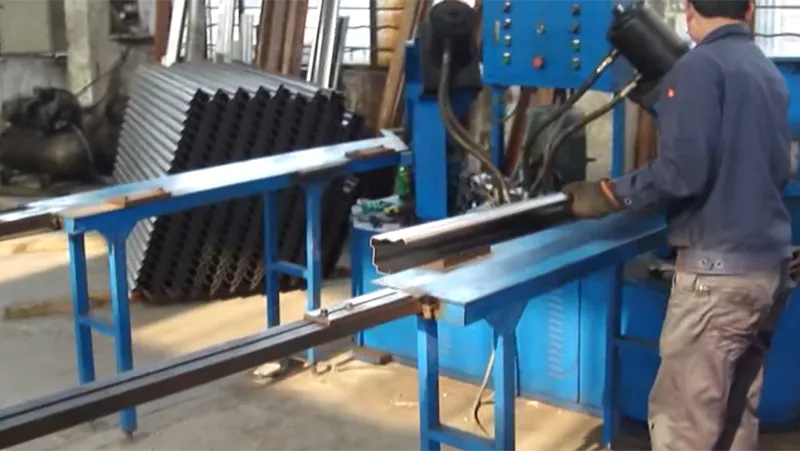 Máy cắt xén thủy lực 45 độ