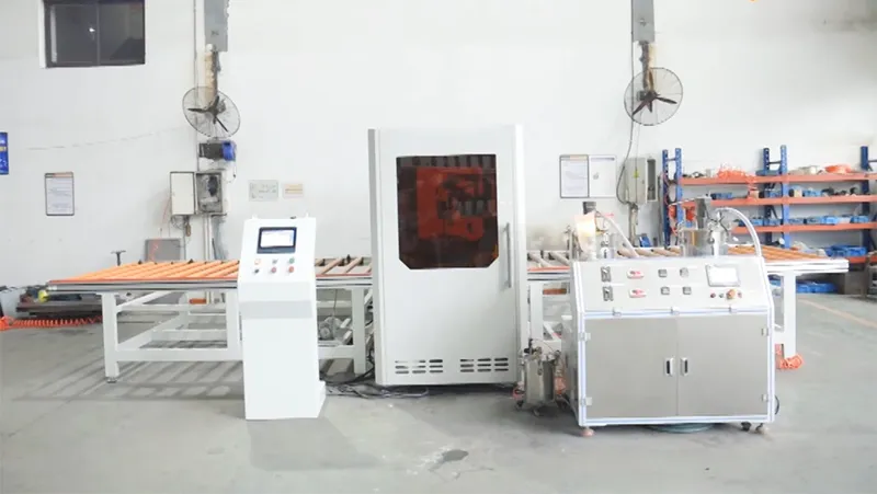 Máy phun keo tự động