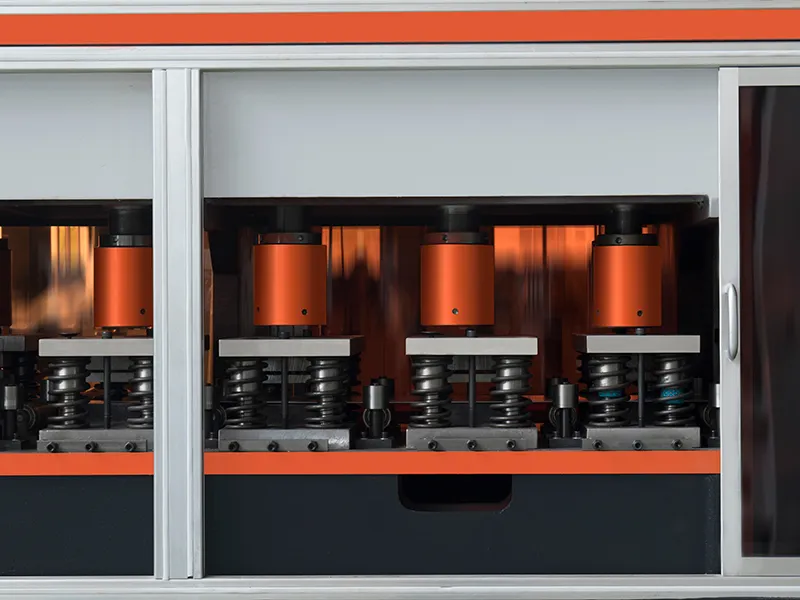 Máy đột lỗ trước