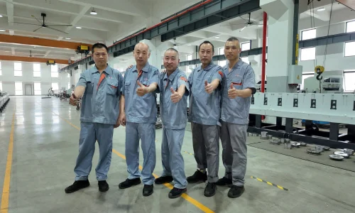 Đội Ngũ Chuyên Nghiệp